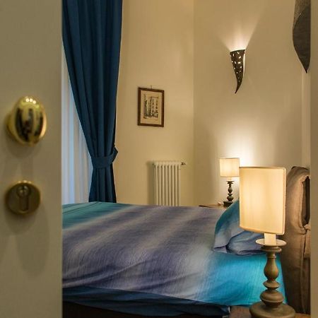 B&B Univercity Неаполь Экстерьер фото